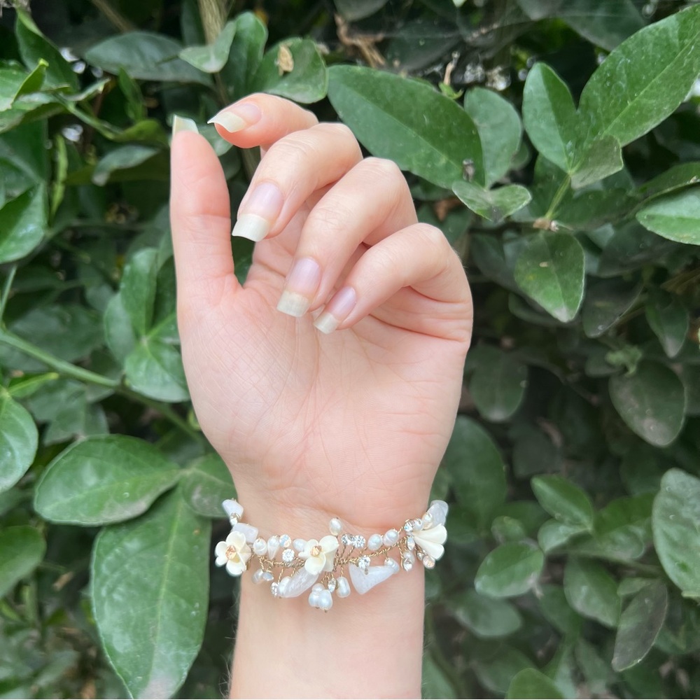 Crystal and pearl bracelet